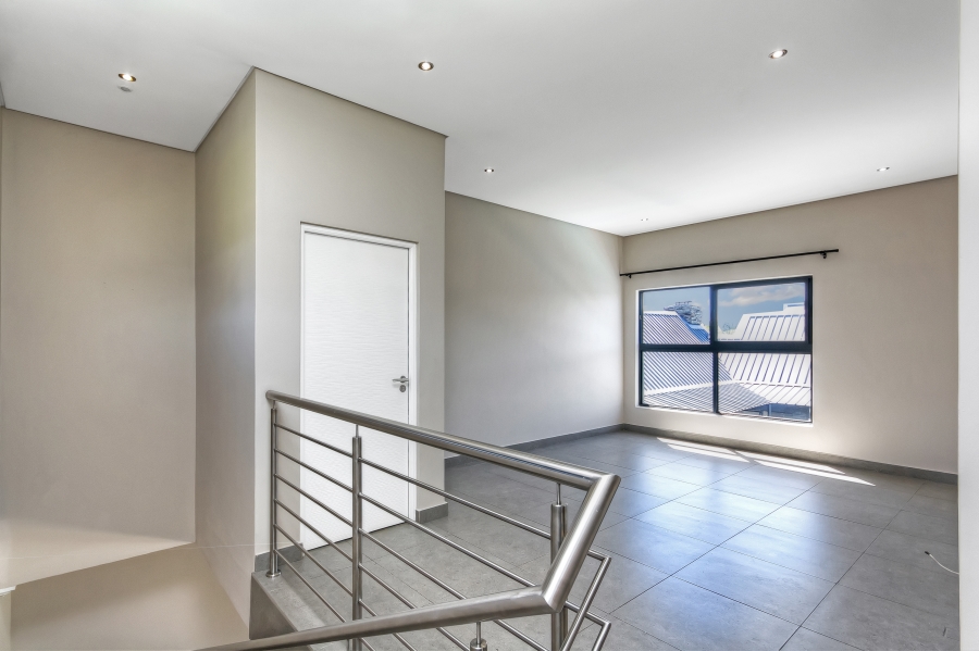 4 Bedroom Property for Sale in Waterfall Country Estate Gauteng