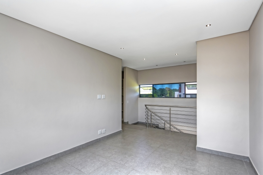 4 Bedroom Property for Sale in Waterfall Country Estate Gauteng