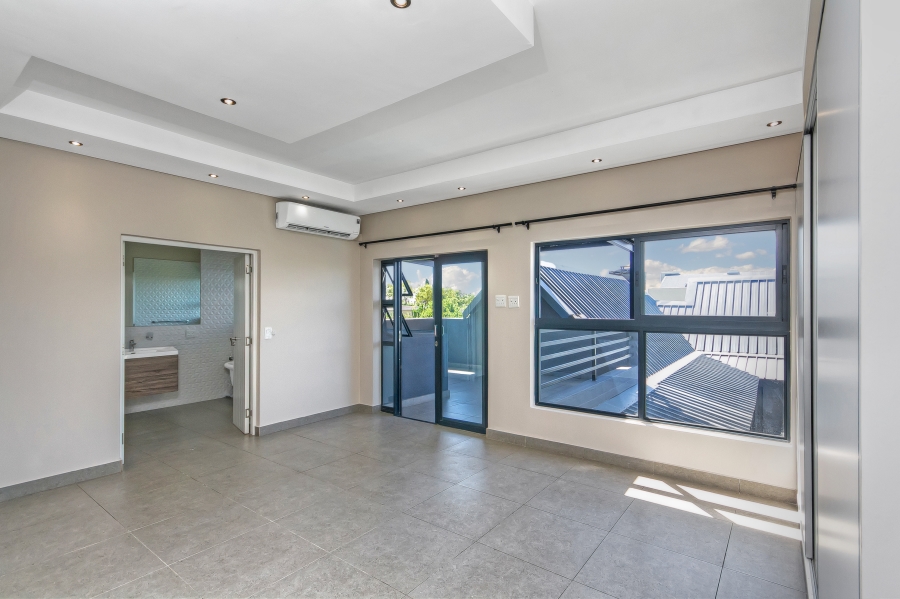 4 Bedroom Property for Sale in Waterfall Country Estate Gauteng