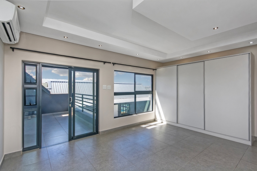 4 Bedroom Property for Sale in Waterfall Country Estate Gauteng