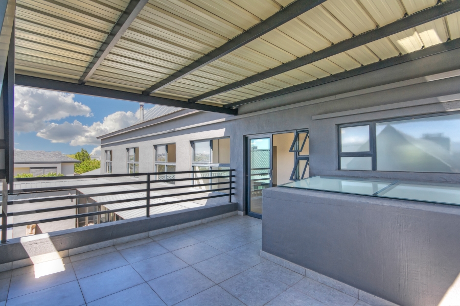 4 Bedroom Property for Sale in Waterfall Country Estate Gauteng