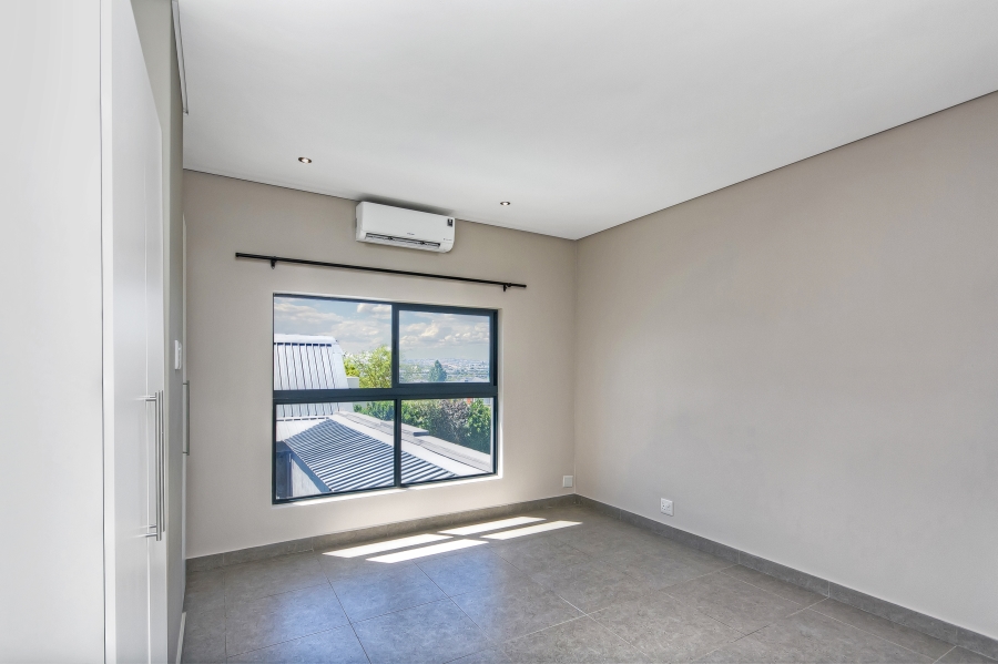 4 Bedroom Property for Sale in Waterfall Country Estate Gauteng