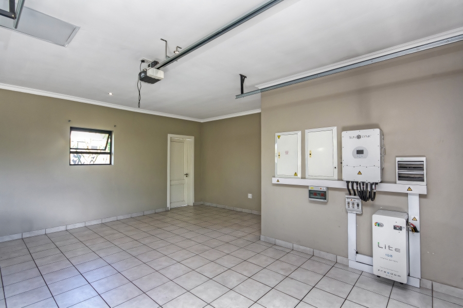 4 Bedroom Property for Sale in Waterfall Country Estate Gauteng