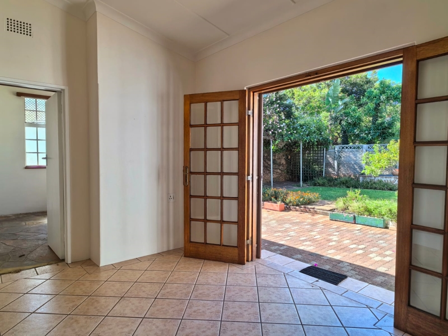 To Let 3 Bedroom Property for Rent in Melville Gauteng