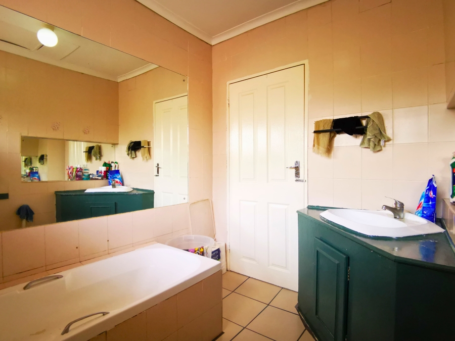 3 Bedroom Property for Sale in Terenure Gauteng