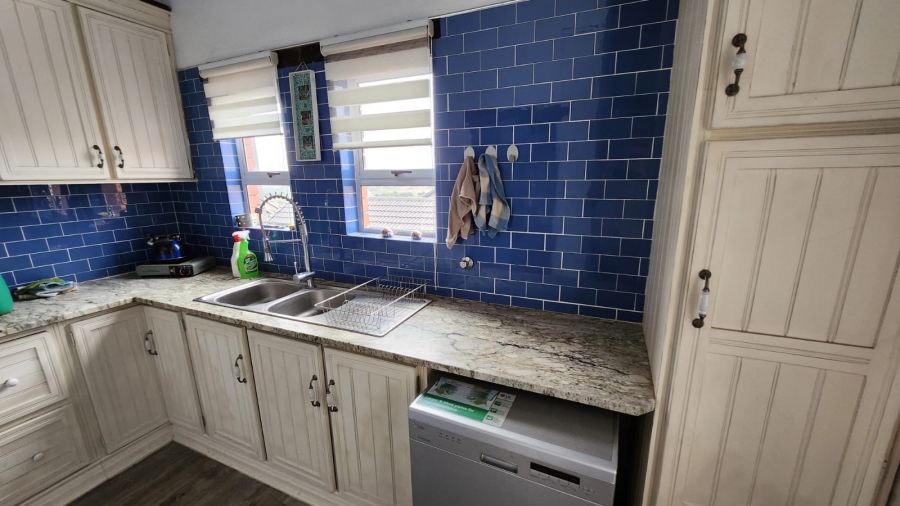 4 Bedroom Property for Sale in Rietvlei Ridge Country Estate Gauteng