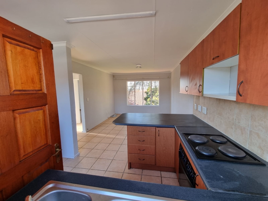 2 Bedroom Property for Sale in Heuwelsig Estate Gauteng