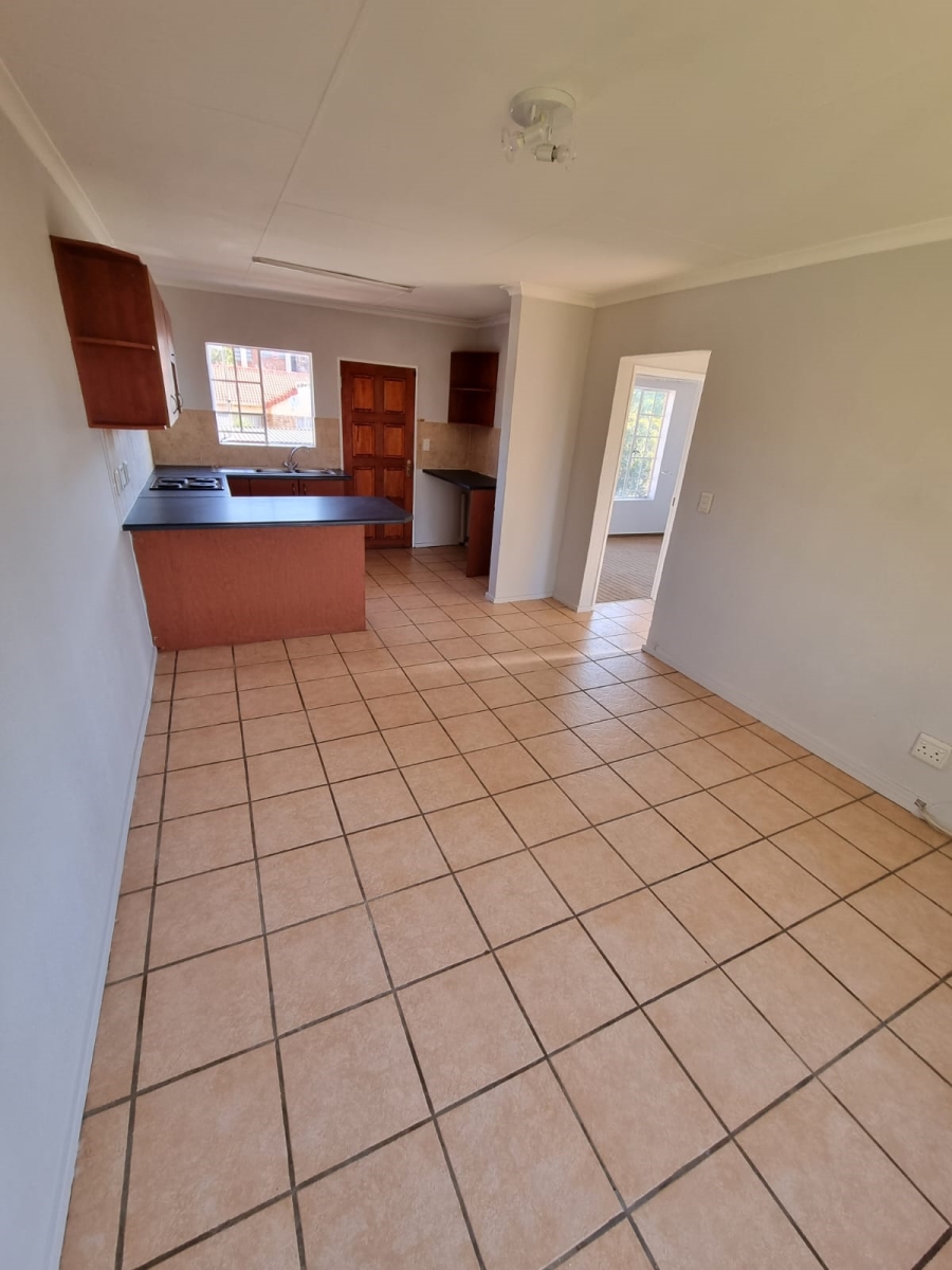 2 Bedroom Property for Sale in Heuwelsig Estate Gauteng