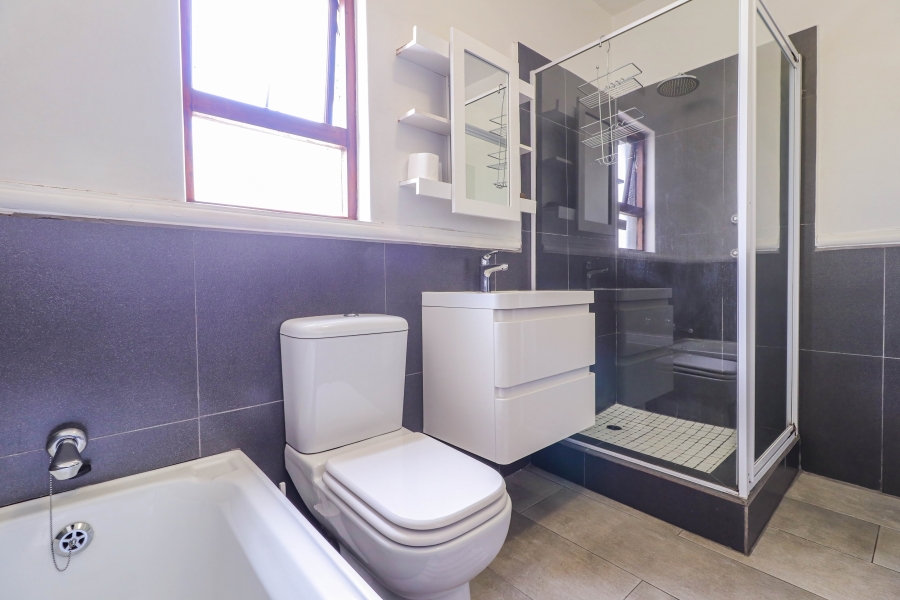 1 Bedroom Property for Sale in Melrose North Gauteng