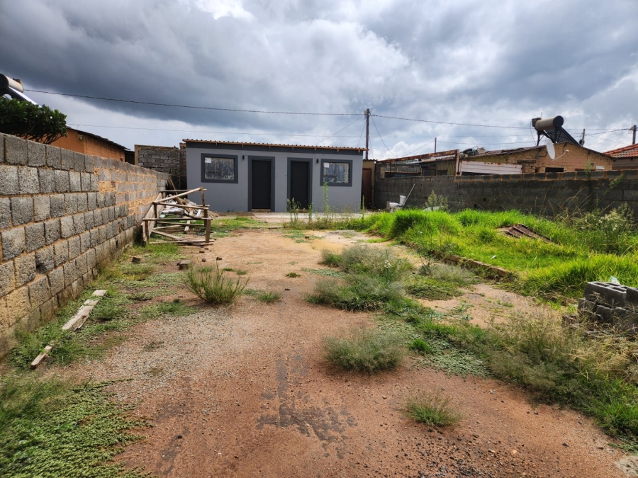 2 Bedroom Property for Sale in Daveyton Gauteng