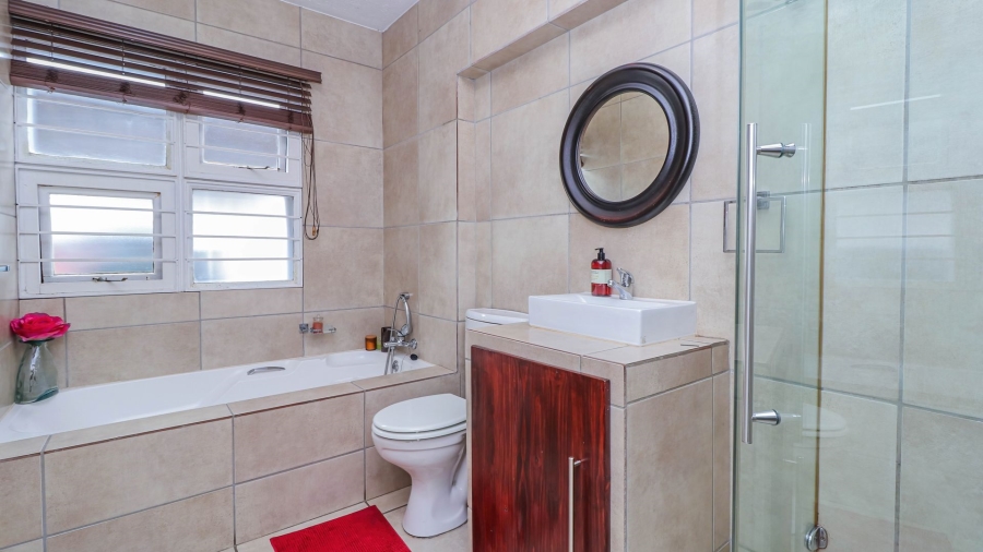 2 Bedroom Property for Sale in Morningside Gauteng