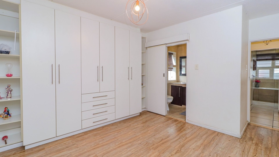 2 Bedroom Property for Sale in Morningside Gauteng