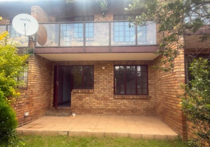 2 Bedroom Property for Sale in Roodepoort Gauteng