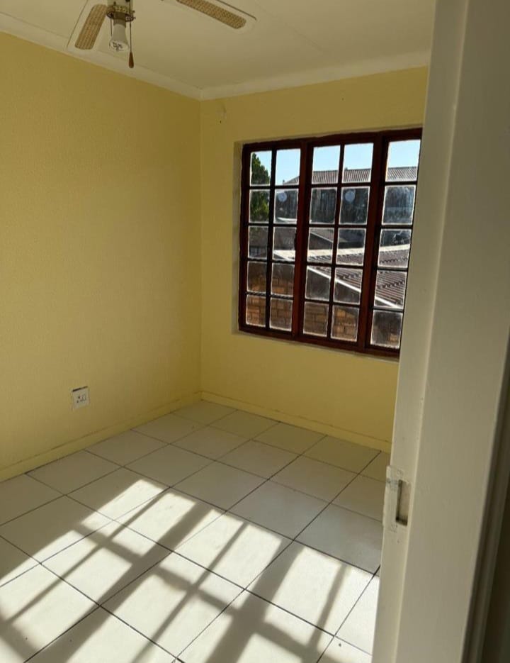 2 Bedroom Property for Sale in Roodepoort Gauteng