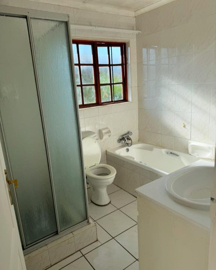 2 Bedroom Property for Sale in Roodepoort Gauteng