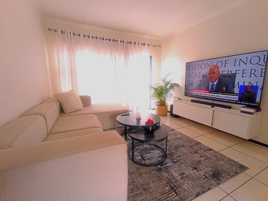 2 Bedroom Property for Sale in Oakdene Gauteng