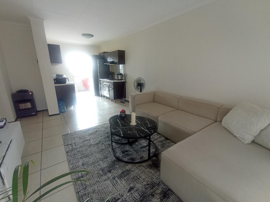 2 Bedroom Property for Sale in Oakdene Gauteng
