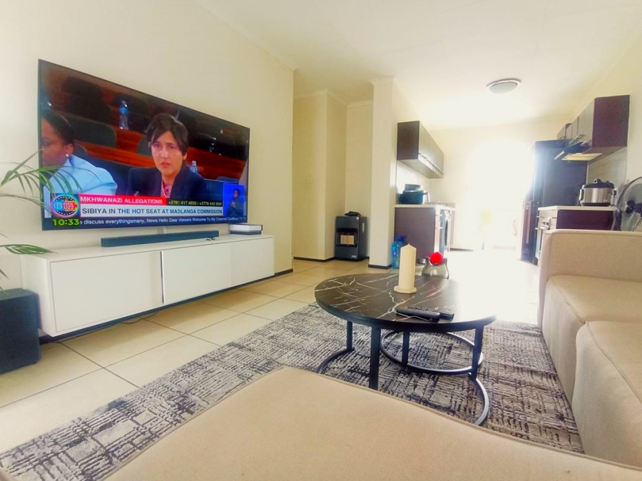 2 Bedroom Property for Sale in Oakdene Gauteng