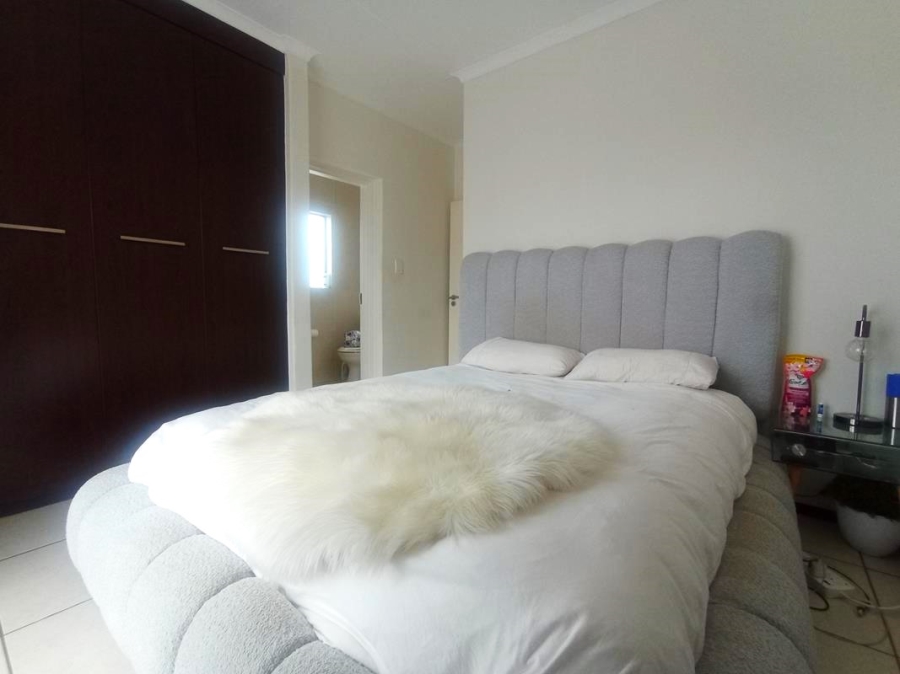 2 Bedroom Property for Sale in Oakdene Gauteng