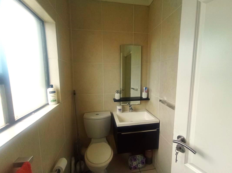 2 Bedroom Property for Sale in Oakdene Gauteng