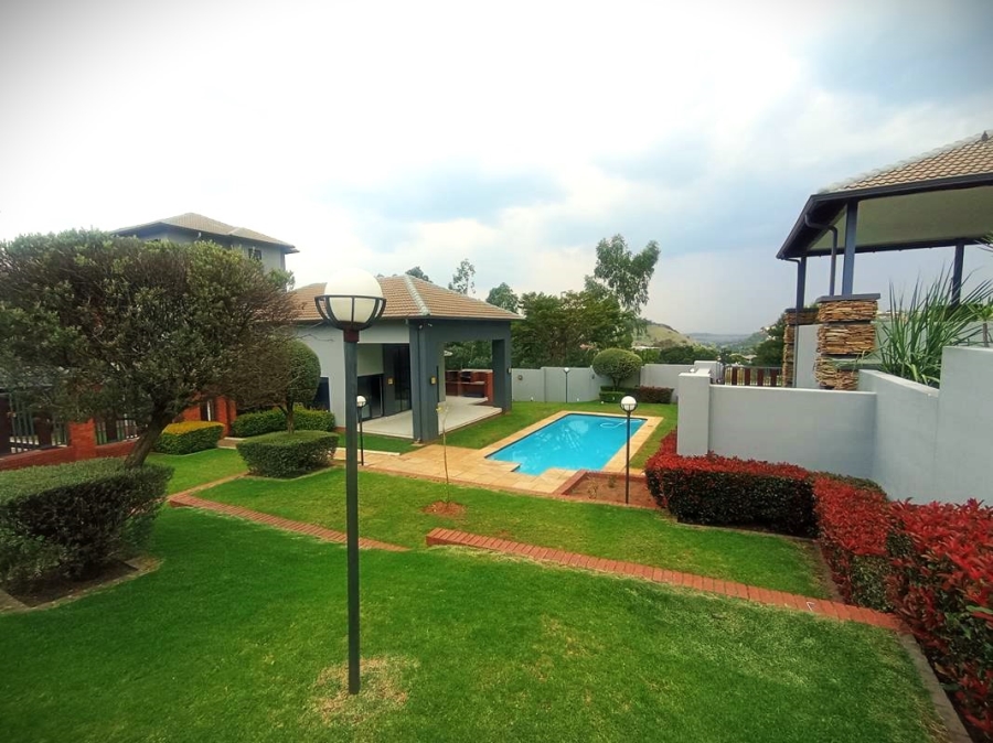 2 Bedroom Property for Sale in Oakdene Gauteng