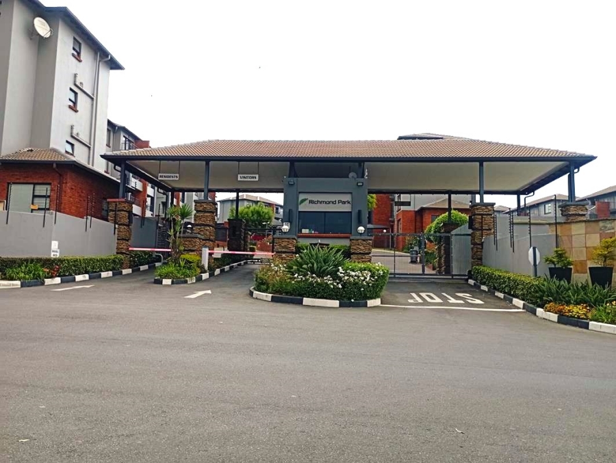 2 Bedroom Property for Sale in Oakdene Gauteng