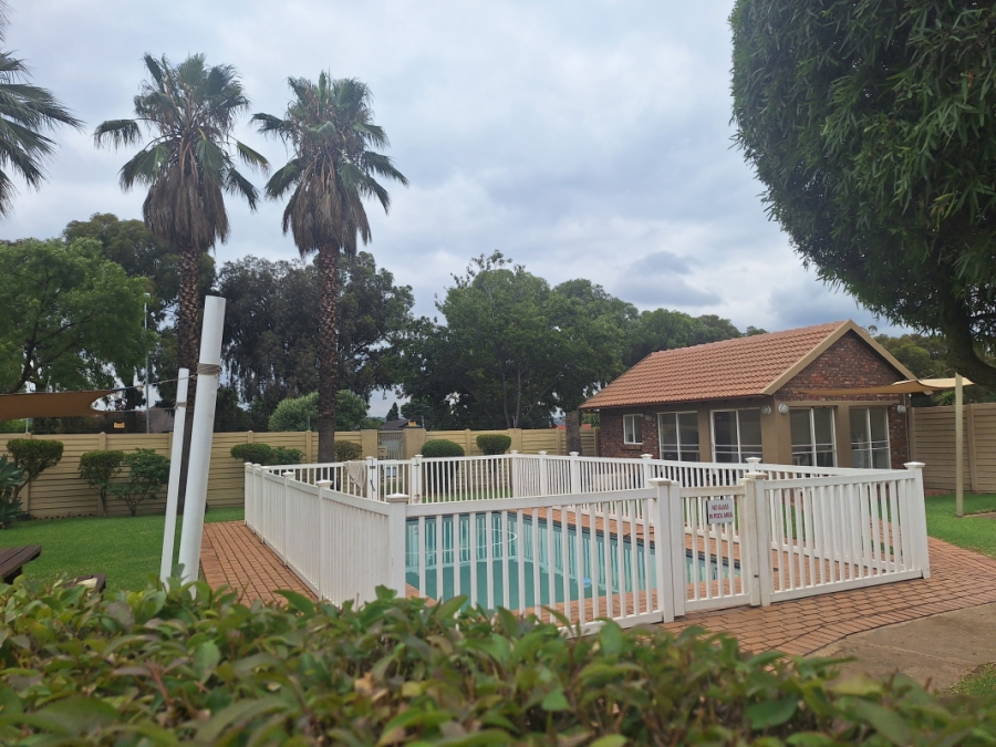 To Let 2 Bedroom Property for Rent in Eden Glen Gauteng