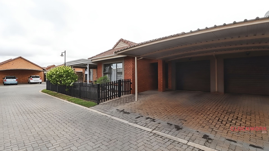 2 Bedroom Property for Sale in Brentwood Park AH Gauteng