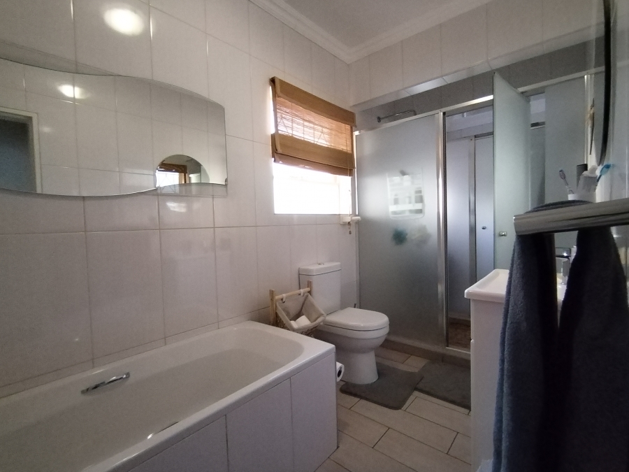 3 Bedroom Property for Sale in Eden Glen Gauteng