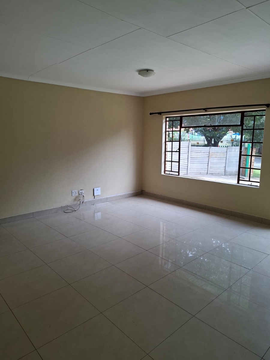 To Let 3 Bedroom Property for Rent in Hurlyvale Gauteng