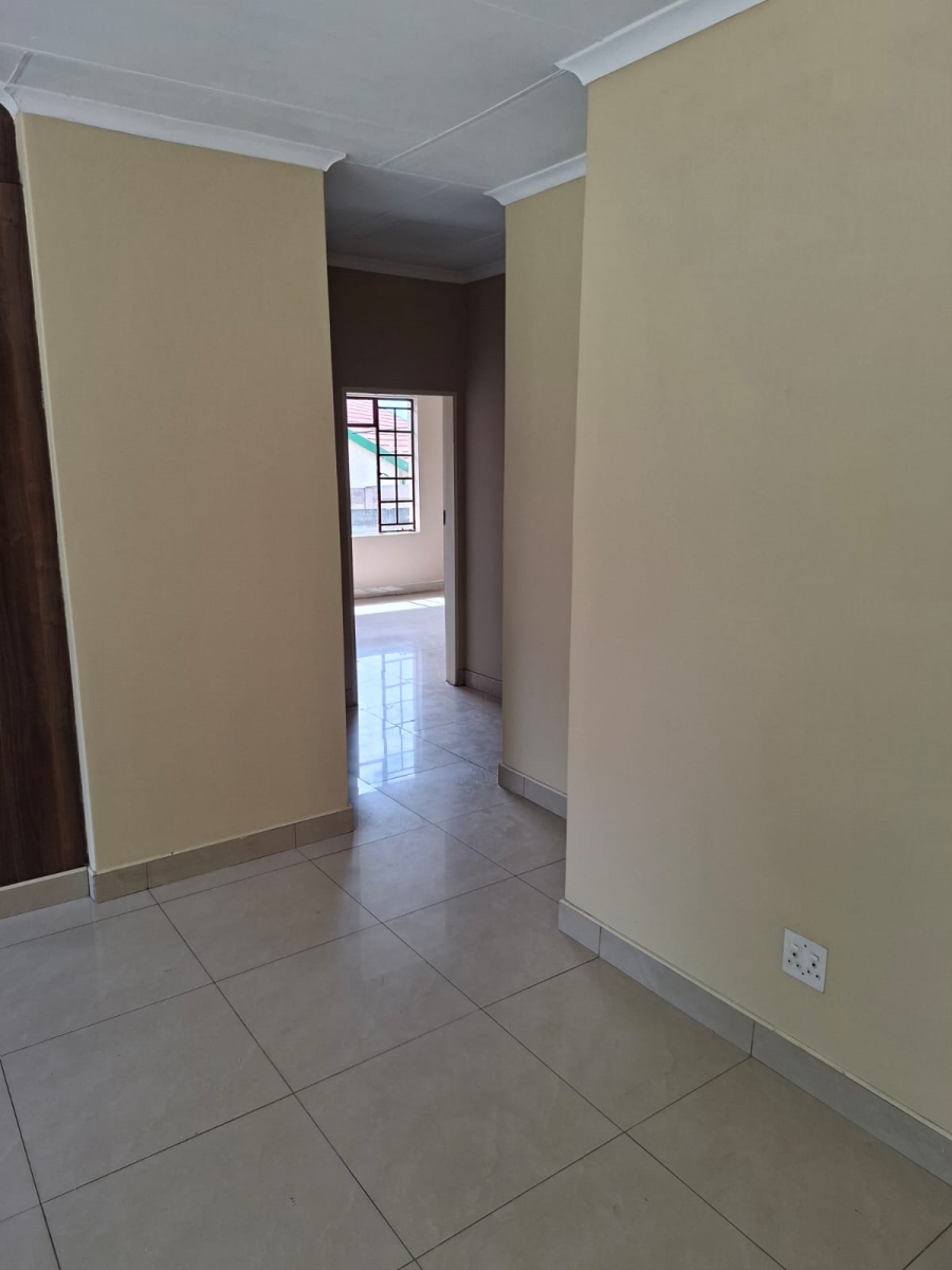 To Let 3 Bedroom Property for Rent in Hurlyvale Gauteng