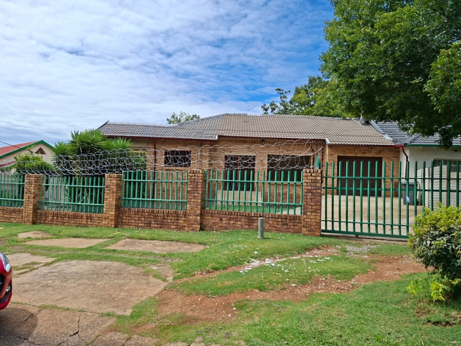 To Let 3 Bedroom Property for Rent in Hurlyvale Gauteng