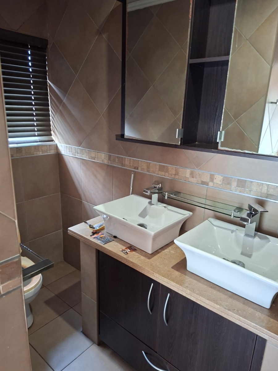 3 Bedroom Property for Sale in Illiondale Gauteng