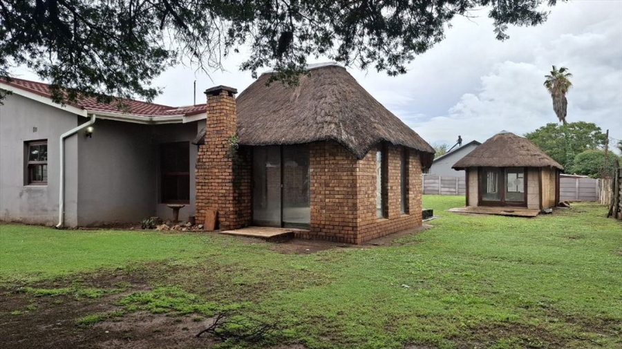 3 Bedroom Property for Sale in Beyers Park Gauteng