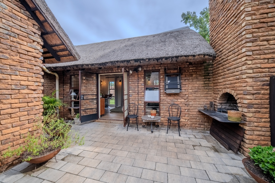 2 Bedroom Property for Sale in Faerie Glen Gauteng