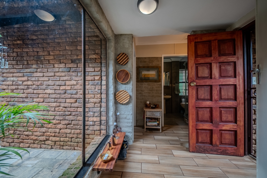 2 Bedroom Property for Sale in Faerie Glen Gauteng