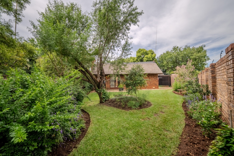 2 Bedroom Property for Sale in Faerie Glen Gauteng