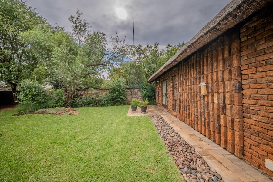 2 Bedroom Property for Sale in Faerie Glen Gauteng