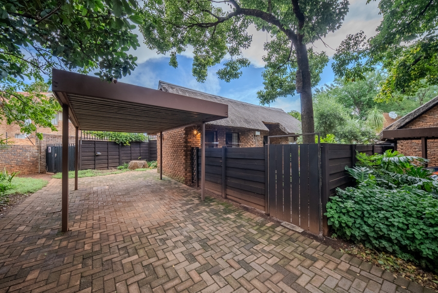 2 Bedroom Property for Sale in Faerie Glen Gauteng