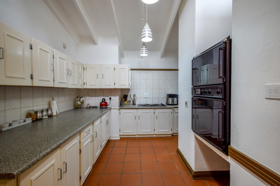 4 Bedroom Property for Sale in Garsfontein Gauteng