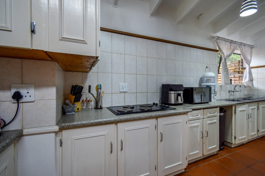 4 Bedroom Property for Sale in Garsfontein Gauteng