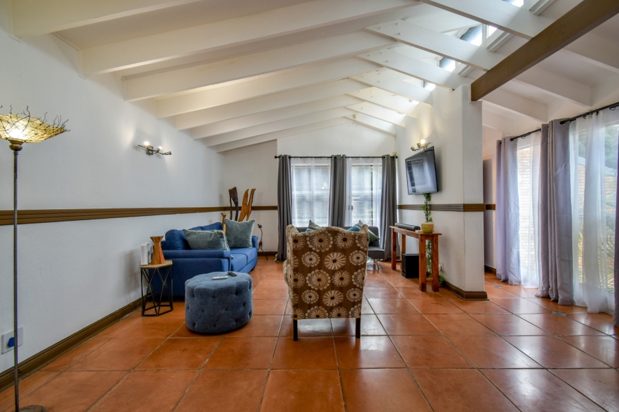 4 Bedroom Property for Sale in Garsfontein Gauteng