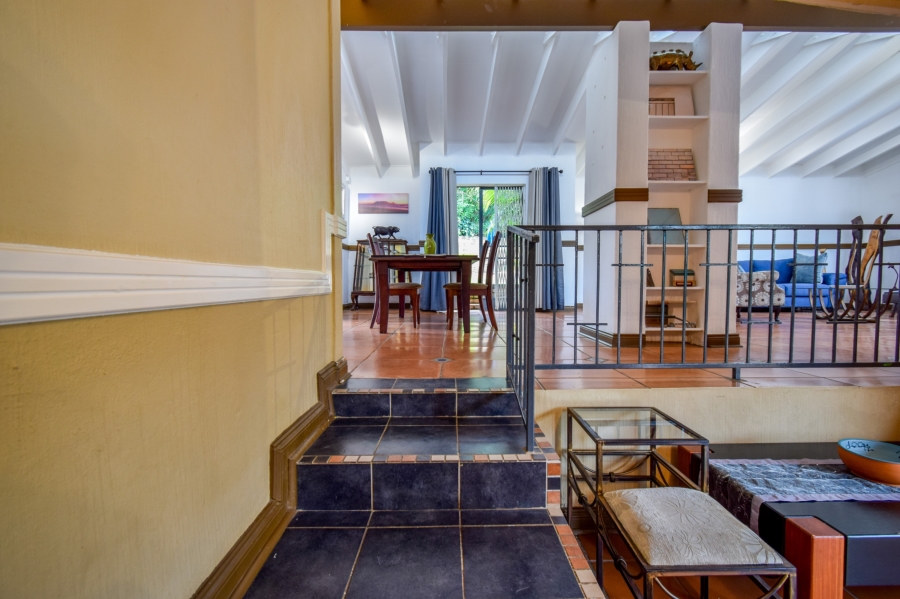 4 Bedroom Property for Sale in Garsfontein Gauteng