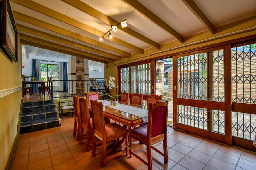 4 Bedroom Property for Sale in Garsfontein Gauteng