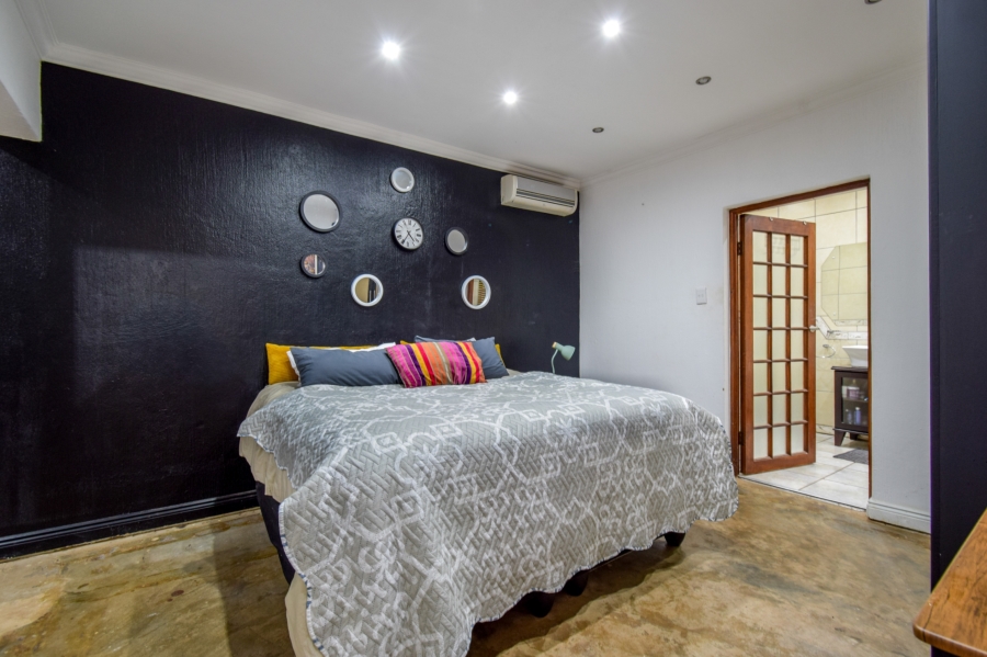 4 Bedroom Property for Sale in Garsfontein Gauteng