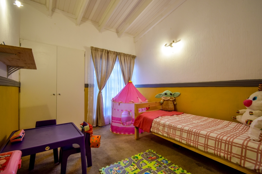 4 Bedroom Property for Sale in Garsfontein Gauteng