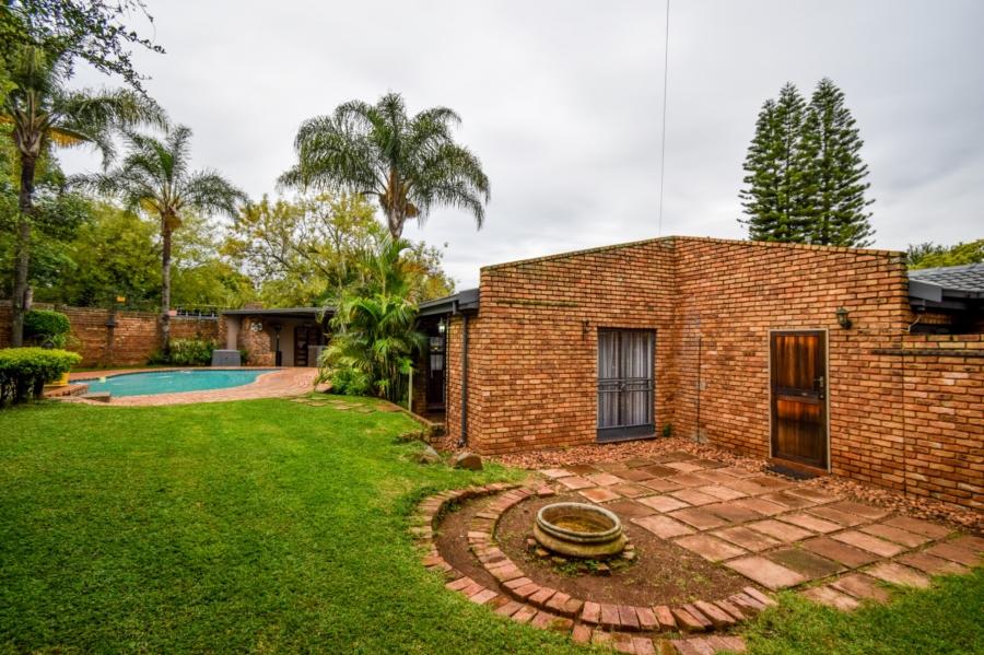 4 Bedroom Property for Sale in Garsfontein Gauteng