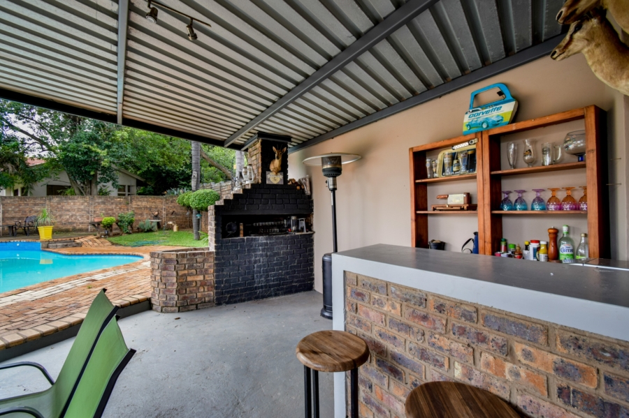 4 Bedroom Property for Sale in Garsfontein Gauteng