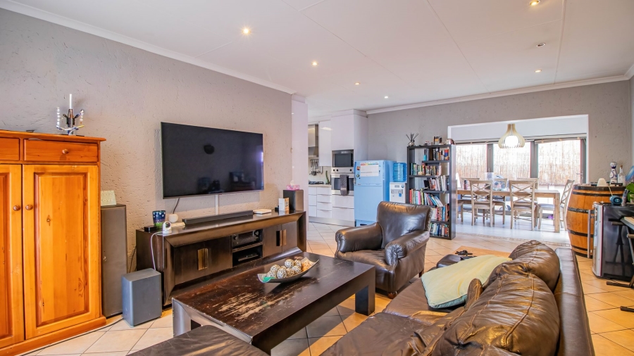 3 Bedroom Property for Sale in Terenure Gauteng