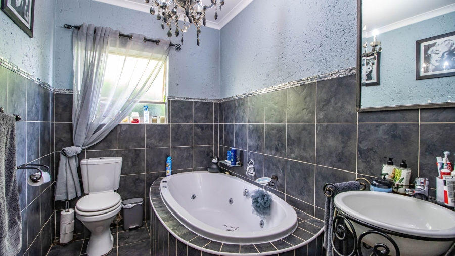 3 Bedroom Property for Sale in Terenure Gauteng